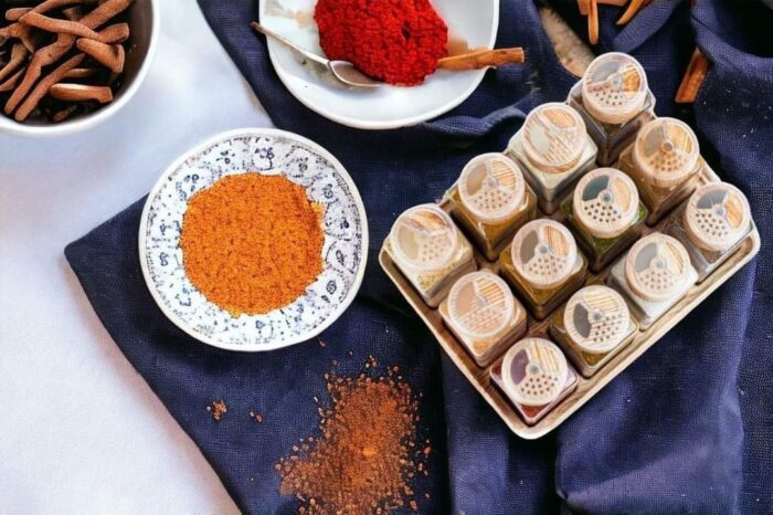 ⁦طقم توابل اكريلك 12قطعه علي حامل خشب⁩ - الصورة ⁦4⁩